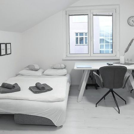 Skolska Winter Terrace Apartment Praha Bagian luar foto