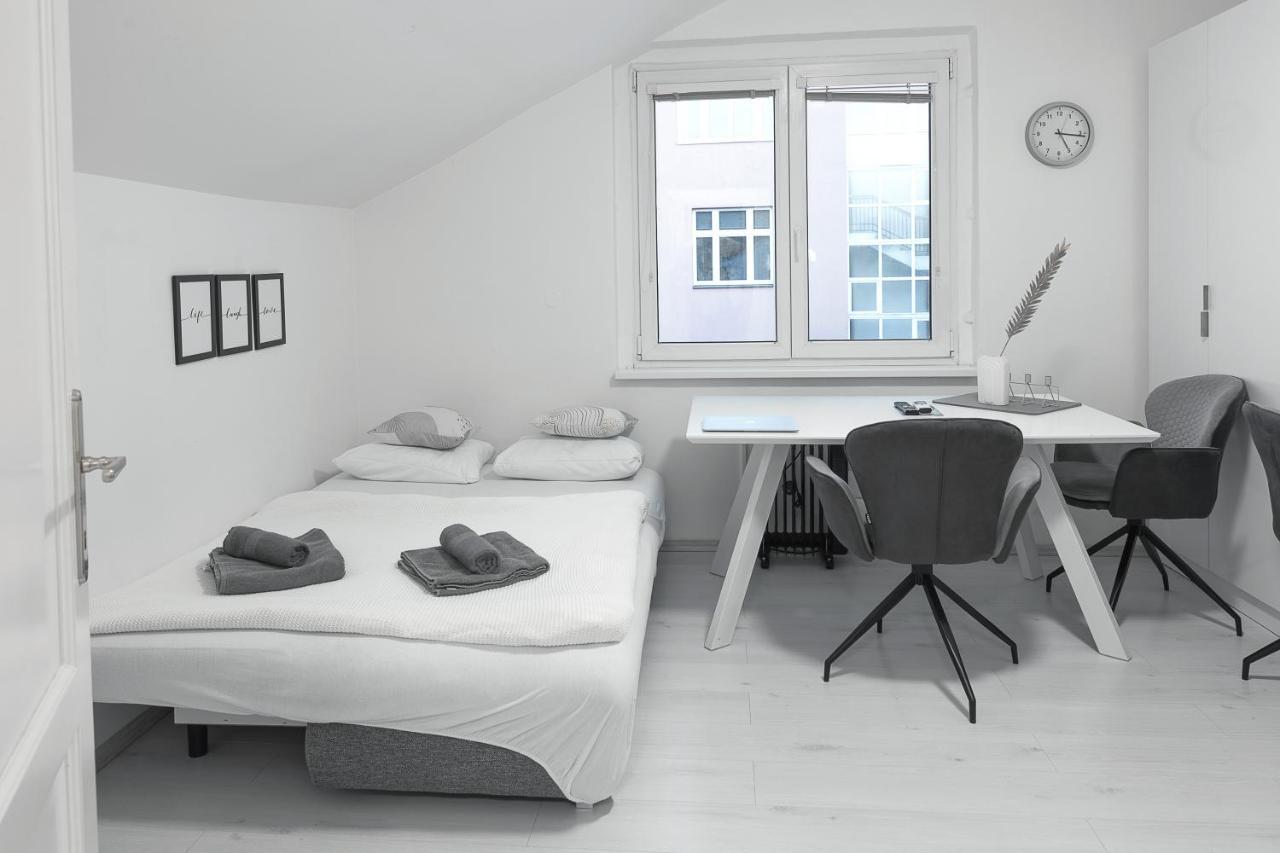 Skolska Winter Terrace Apartment Praha Bagian luar foto
