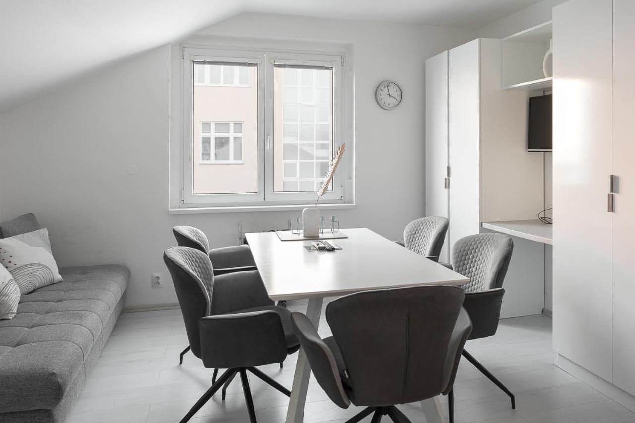 Skolska Winter Terrace Apartment Praha Bagian luar foto