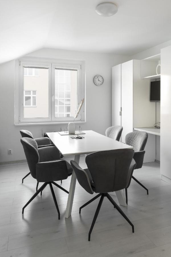 Skolska Winter Terrace Apartment Praha Bagian luar foto
